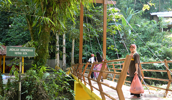 muka happy nak mandi air terjun lata kinjang