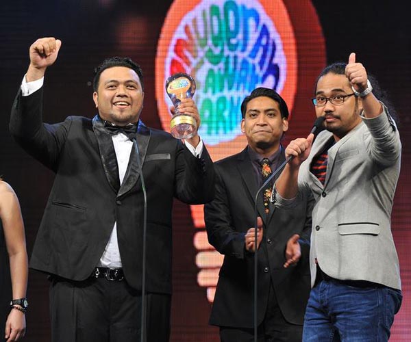 anugerah lawak warna 2013