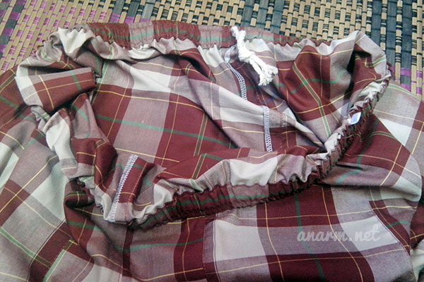 Tali dan getah pada seluar pelikat