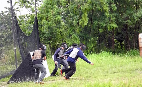 blogger bermain perang paintball blogger bermain perang paintball