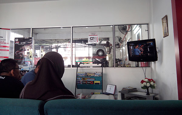 tempat tunggu pusat servis perodua bangi ruang menunggu di pusat servis perodua bangi
