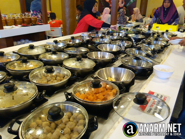 Makan sedap di Makette Steamboat & Grill